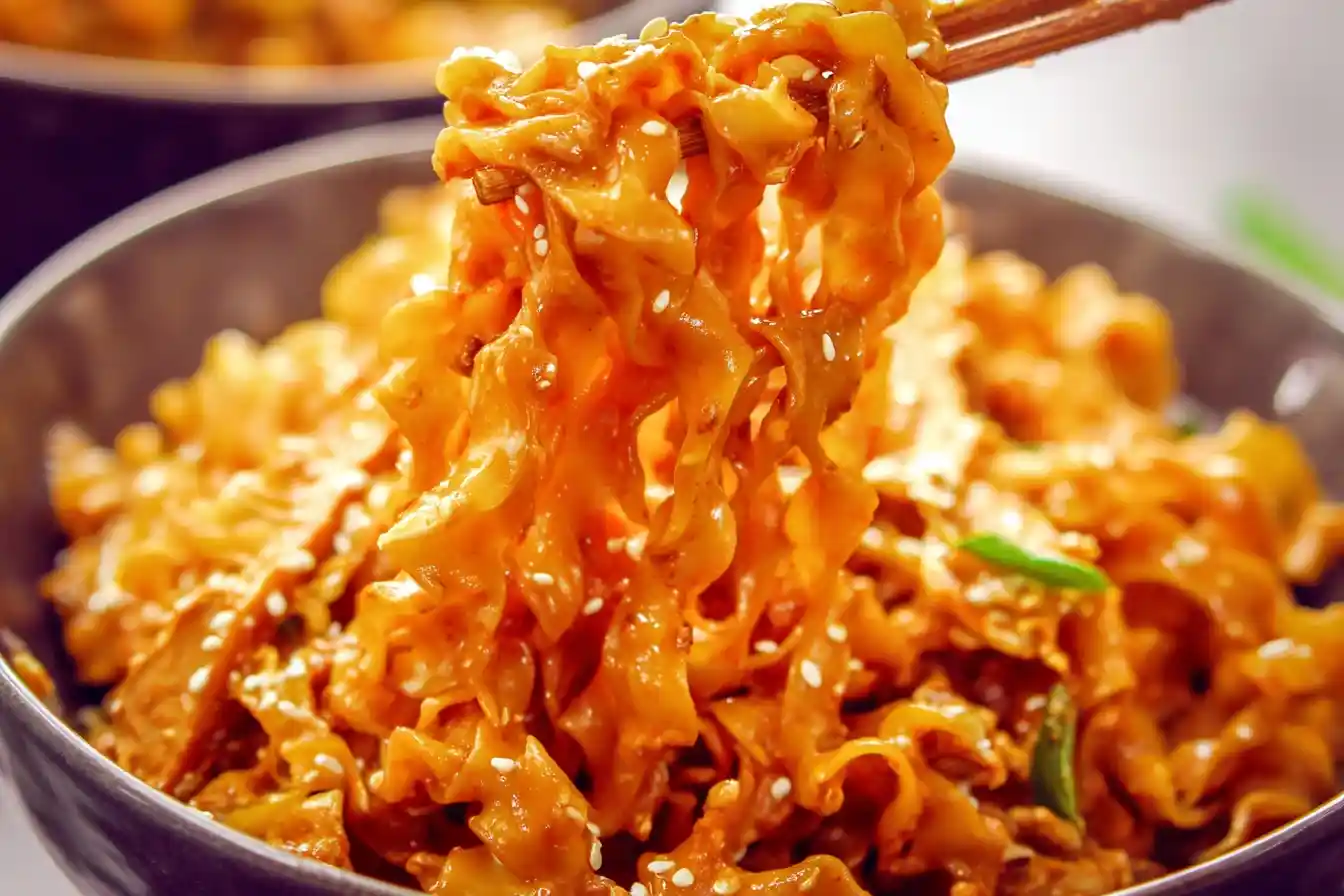 Kung Pao Chicken Noodles
