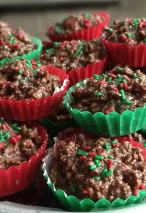 Easy Crockpot Christmas Crack Recipe Sweet And Salty Crockpot Treats Holiday Crockpot Dessert Ideas Low Prep Christmas Cra...