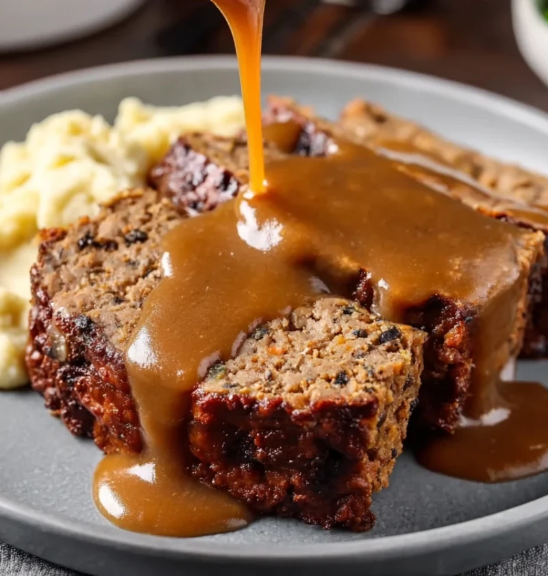 Easy Vegan Meatloaf Recipe With Gravy Plant-based Meatloaf Dinner Ideas Homemade Vegan Meatloaf Gravy Recipe Best Vegan Me...
