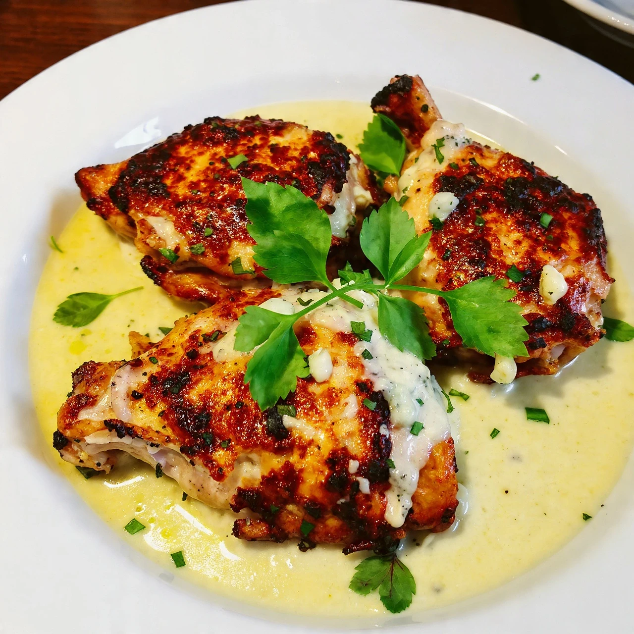 Creamy Garlic Chicken Thighs Recipe