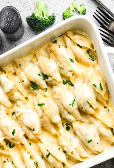 Chicken Alfredo Stuffed Shells