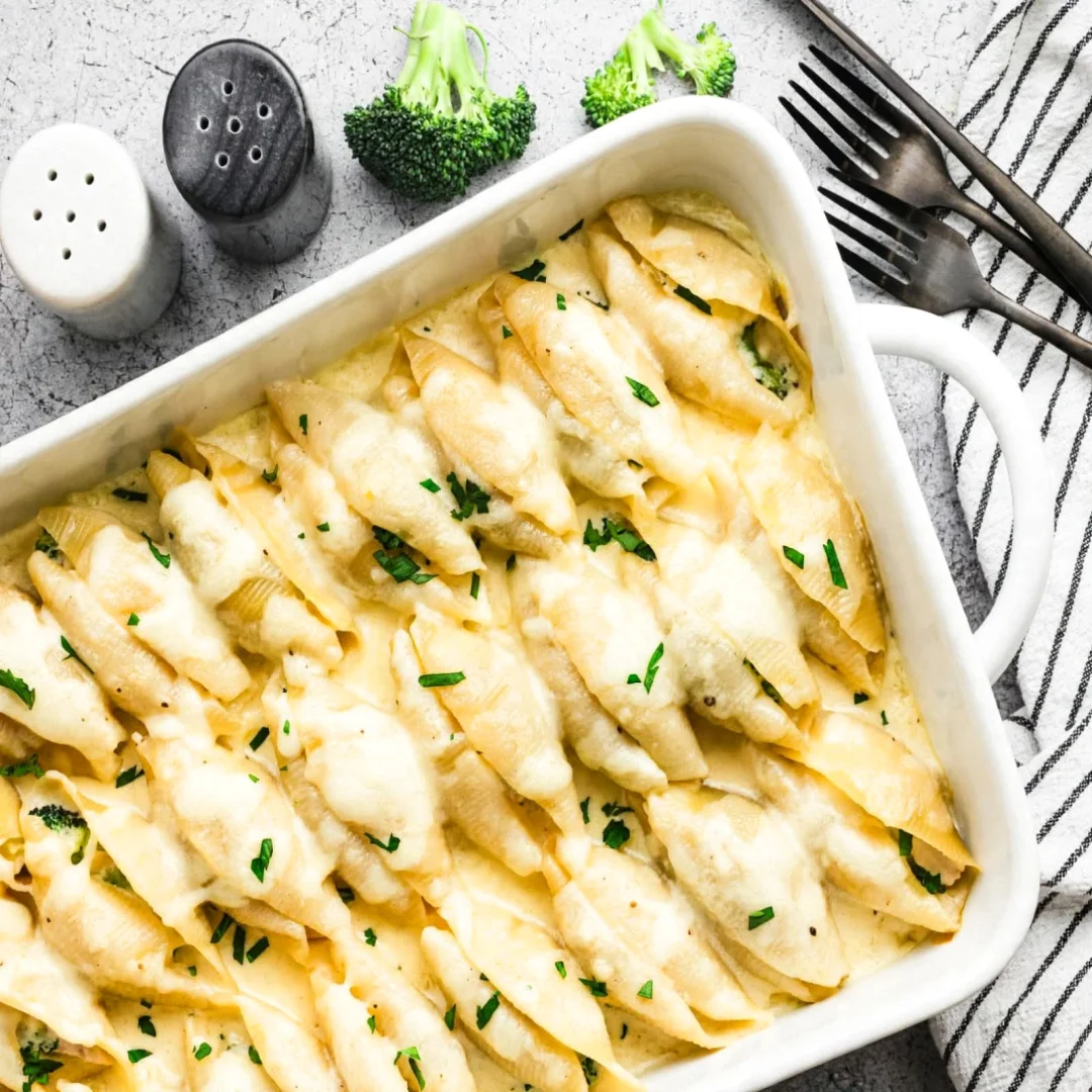 Chicken Alfredo Stuffed Shells